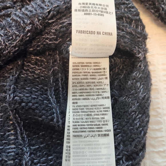 Navy Hollister Knitted Sweater Size M - Picture 7 of 7